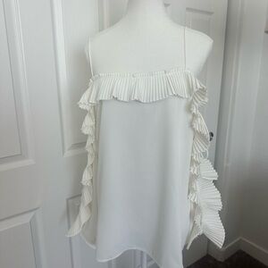 Zendaya BooHoo - White open shoulder ruffle top